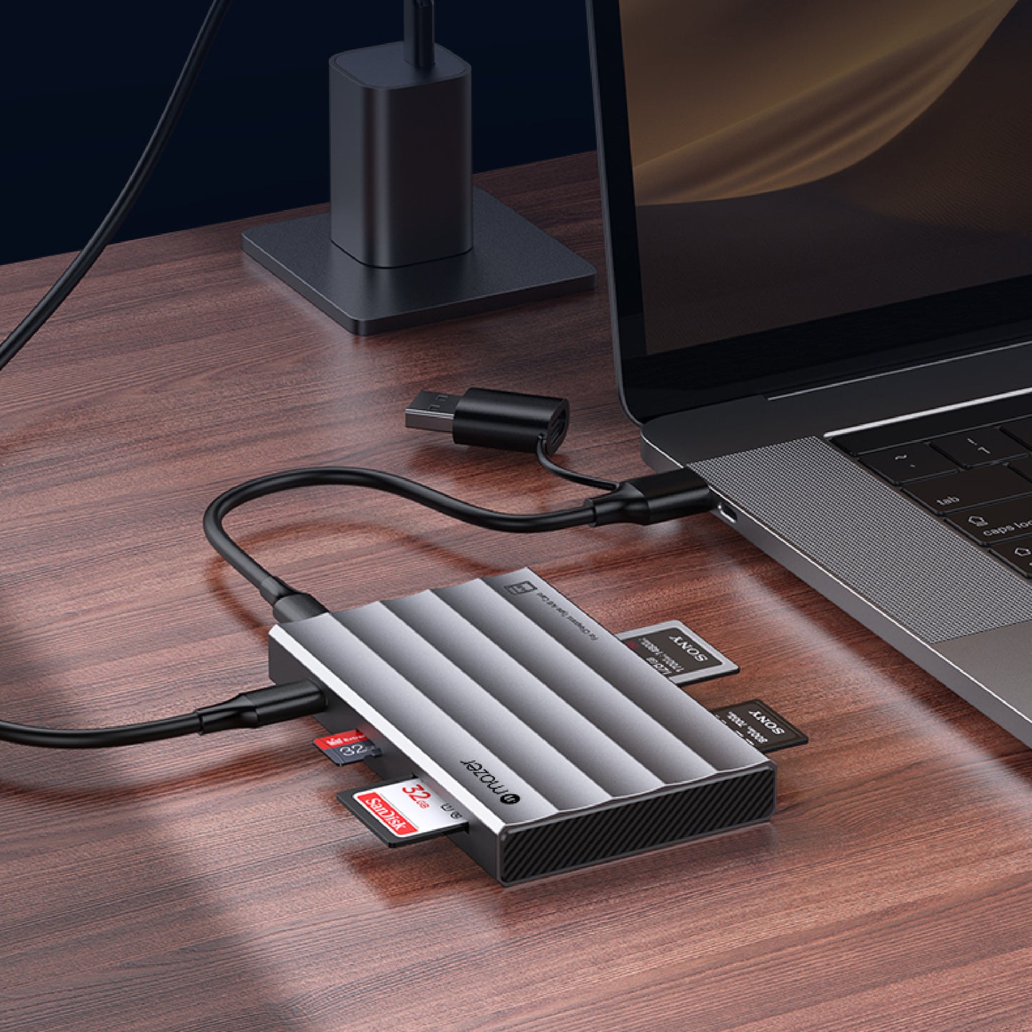 InfiniteLink ProHub 10Gbps High-Speed Pro Card Reader Hub
